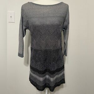 White House Black Market women's S metallic tunic chevron stripe top EUC